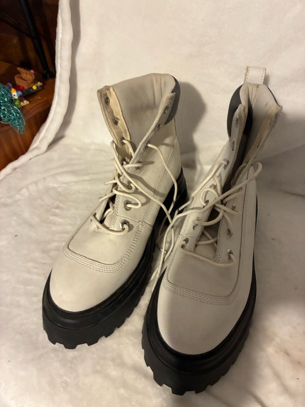 Women’s Timberland Cream Lace-Up Platform Boots